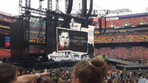 Samowich attends the Reputation Stadium Tour in 2018. After this tour, Taylor Swift is performing the Eras Tour. 